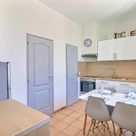 Daire Le Regordane - 4 Personnes - Centre Wifi Cosy Saint-Gilles (Gard)