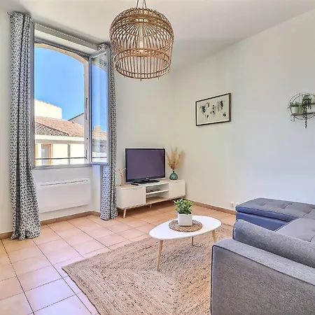 Apartment Le Regordane - 4 Personnes - Centre Wifi Cosy