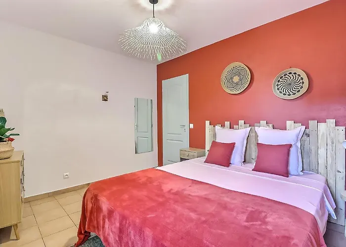 Appartement Le Regordane - 4 Personnes - Centre Wifi Cosy